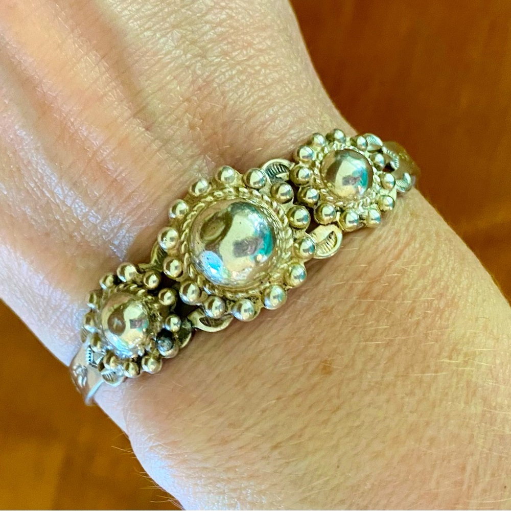 Native Silver-Tone Decorative Beaded Bracelet